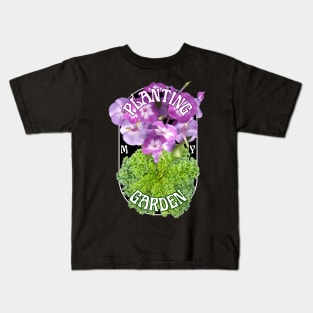 Planting my Garden for keen gardeners modern photo Design Kids T-Shirt